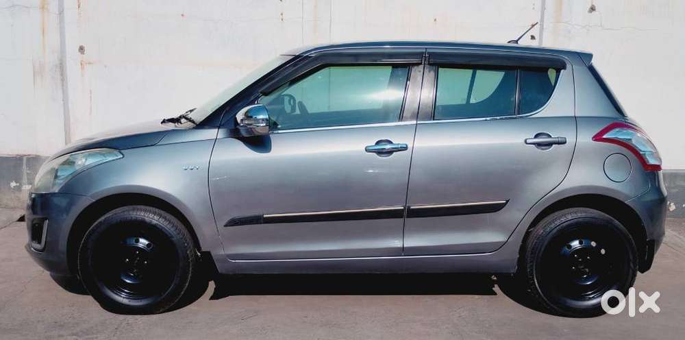 Maruti Suzuki Swift Vxi Abs Bsiv, 2017, Petrol