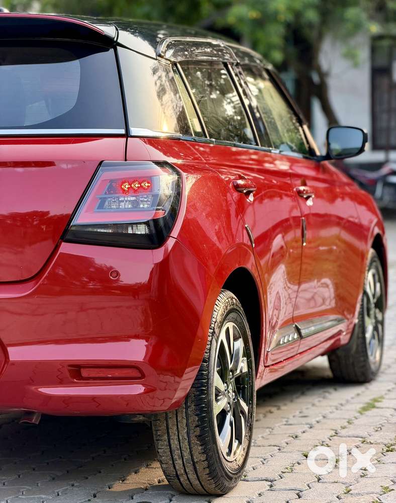 Maruti Suzuki Swift Zxi Plus Dual Tone, 2025, Petrol