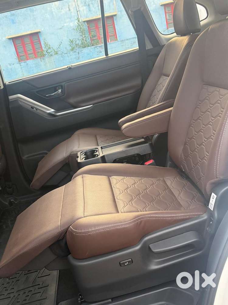 Toyota Innova Hycross 2.0 Zx (o) Hybrid 7 Str, 2026, Petrol