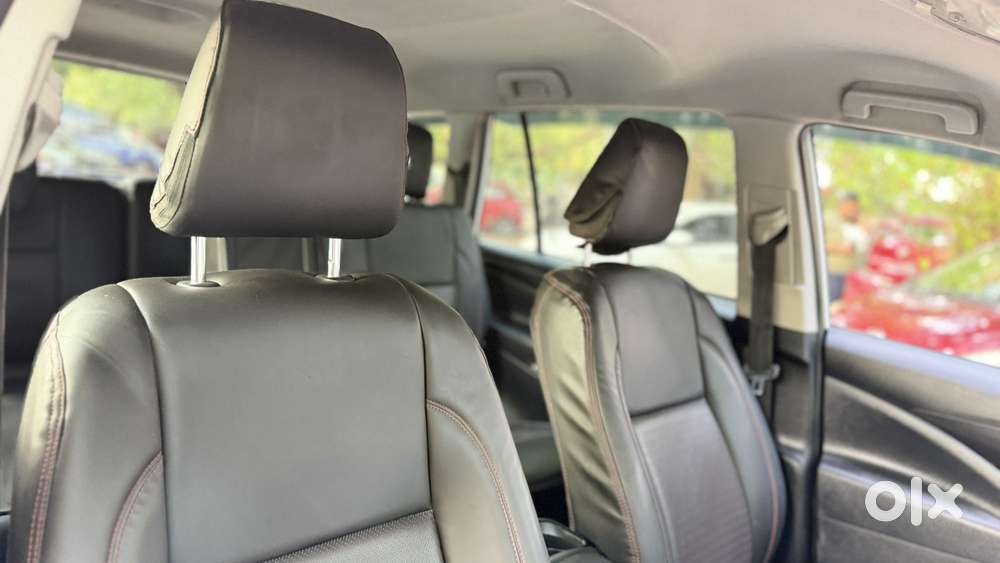 Toyota Innova Crysta [2020-ongoing] 2.4 Gx 8 Str, 2023, Diesel