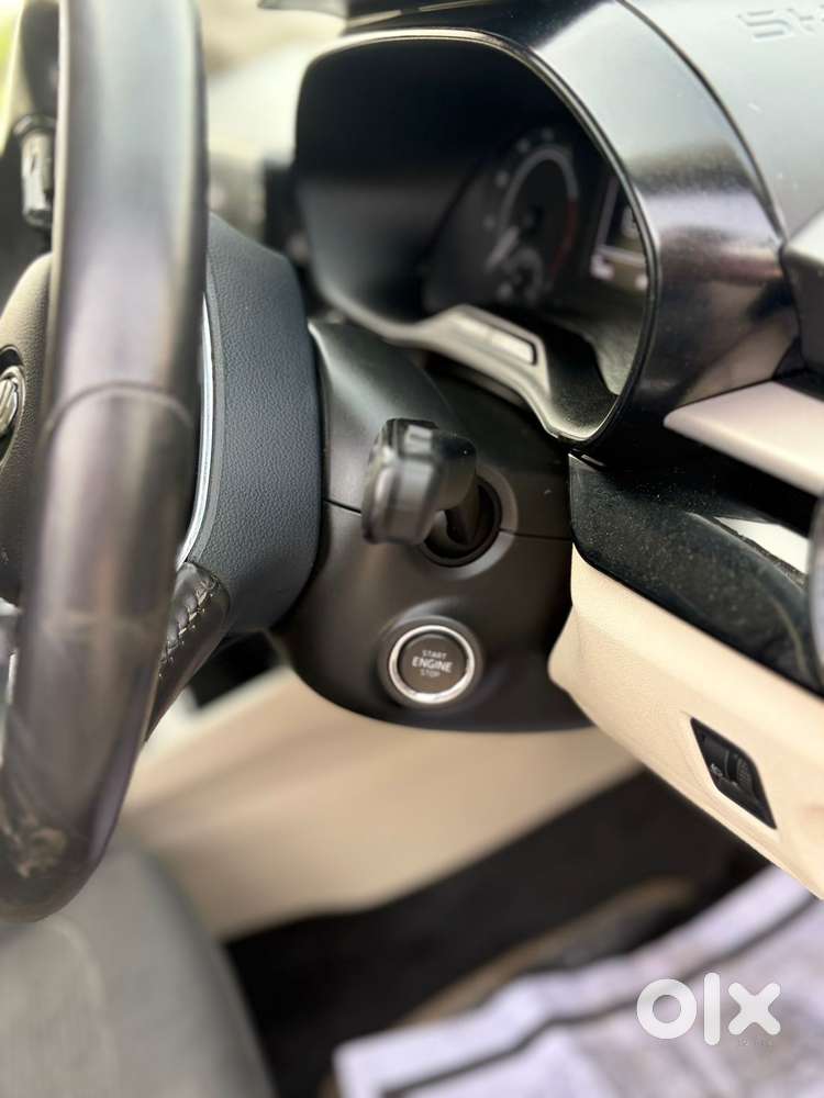 Skoda Slavia Ambition 1.0l Tsi Mt, 2024, Petrol