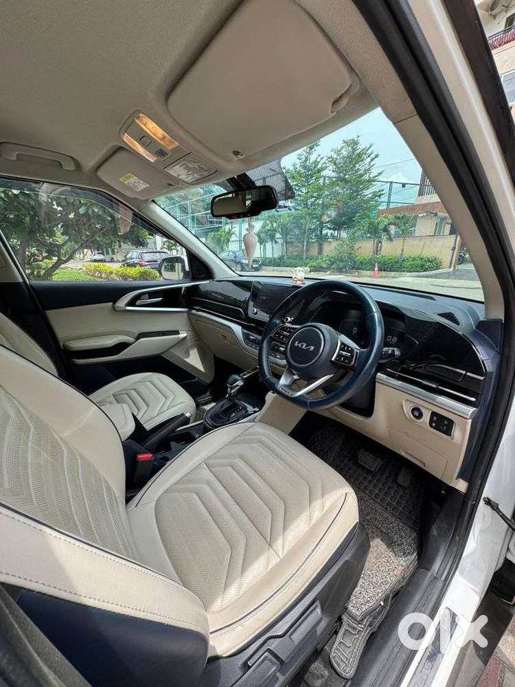 Kia Carens 1.5 Luxury Plus Diesel At 7 Str, 2023, Diesel
