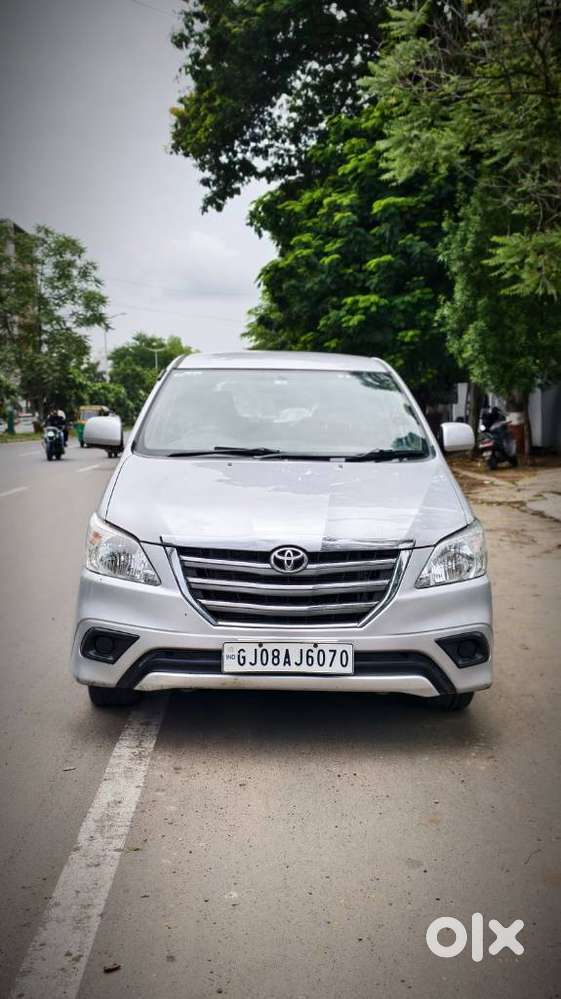 Toyota Innova 2.5 Gx (diesel) 8 Seater Bs Iv, 2014, Diesel