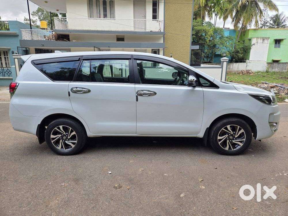 Toyota Innova Crysta 2.4 V, 2024, Diesel
