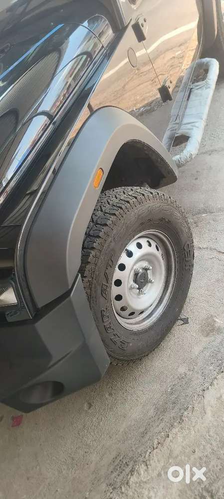 16 Inc New Tyre Available Only 950km Drived ...good Tyres..70000 Rs