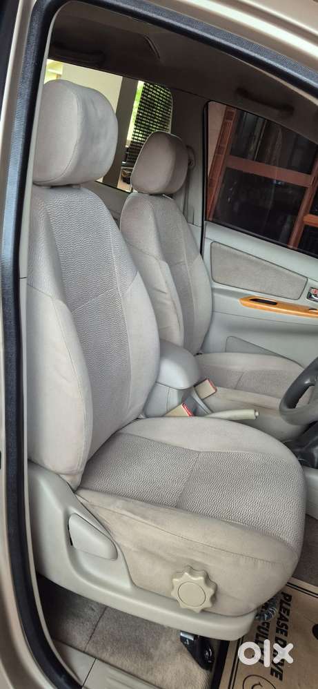 Toyota Innova 2.5 V 7 Str, 2011, Diesel