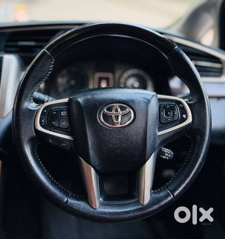 Toyota Innova Crysta 2.8z Automatic, 2016, Diesel