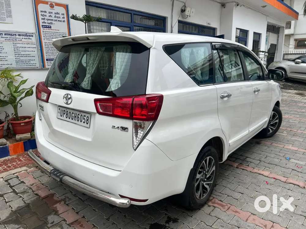 Toyota Innova Crysta 2022 Diesel 142000 Km Driven