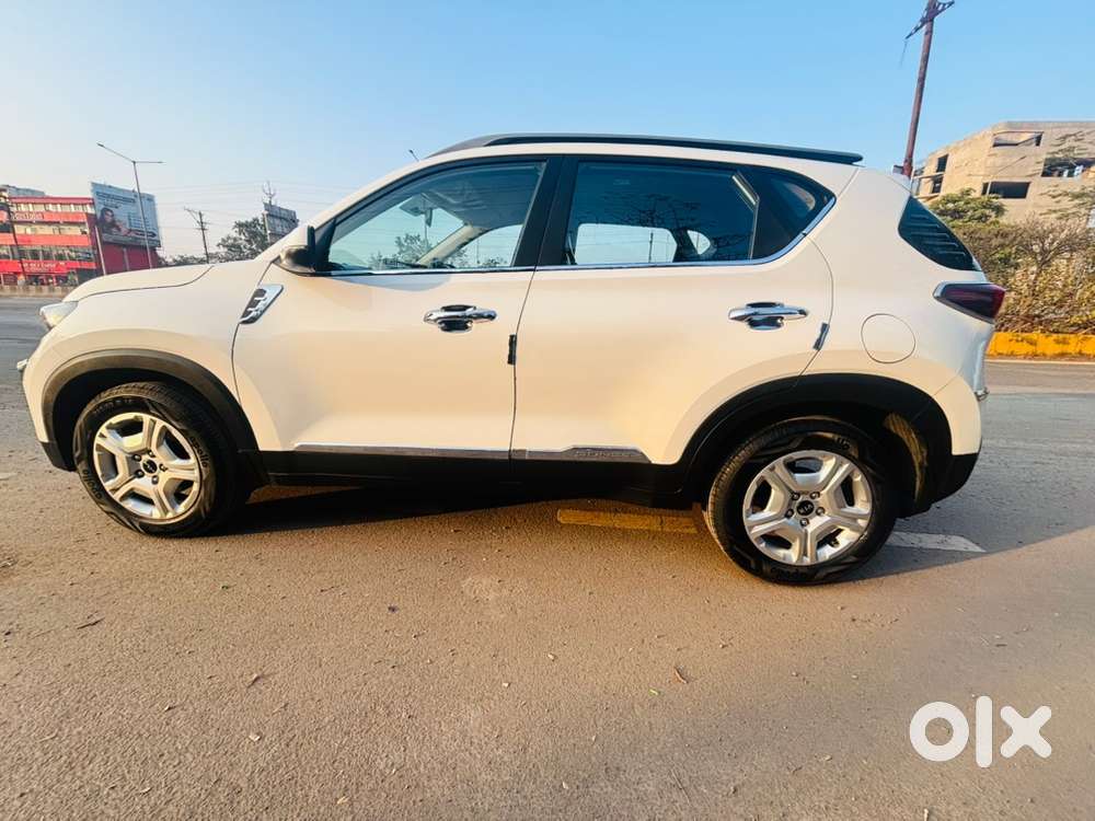 Kia Sonet 2023 White Manual Diesel 1st Owner Excellent Condition