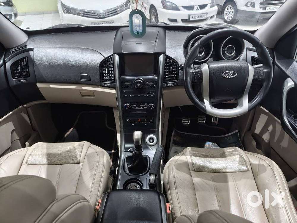 Mahindra XUV500 2.2 W10, 2018, Diesel