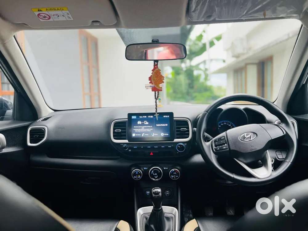 Hyundai Venue 2020 Petrol Well Maintained