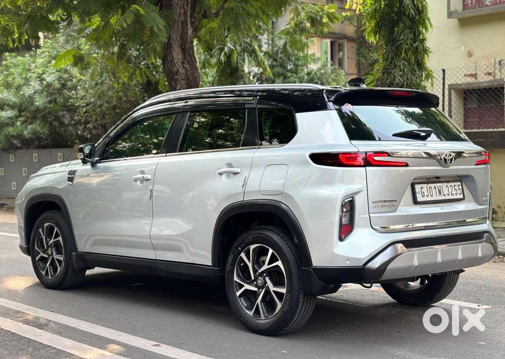 Toyota Urban Cruiser Hyryder, 2023, Petrol