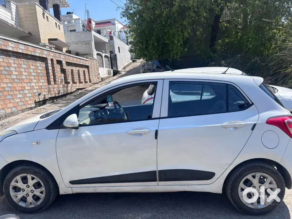 Hyundai I10 Car For Rs 2 Lac 50 Thousand