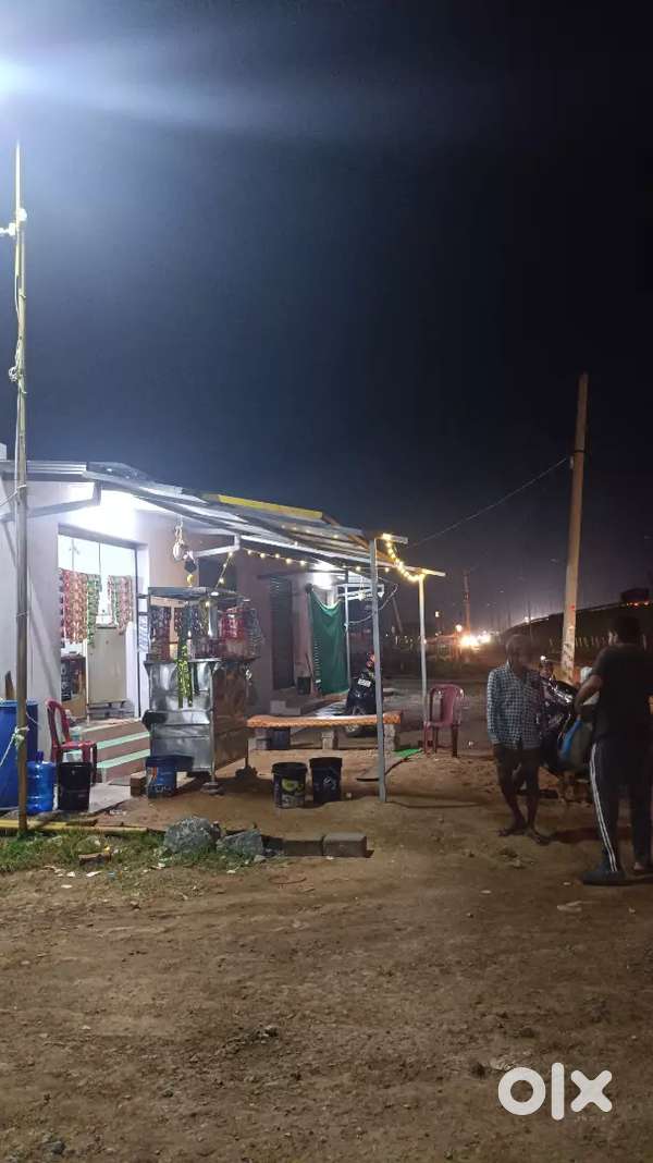 టీ స్టాల్ నందు లేడీ కావలెను