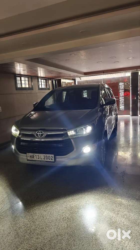 Toyota Innova Crysta 2.8zx At Top Model 2017 Diesel