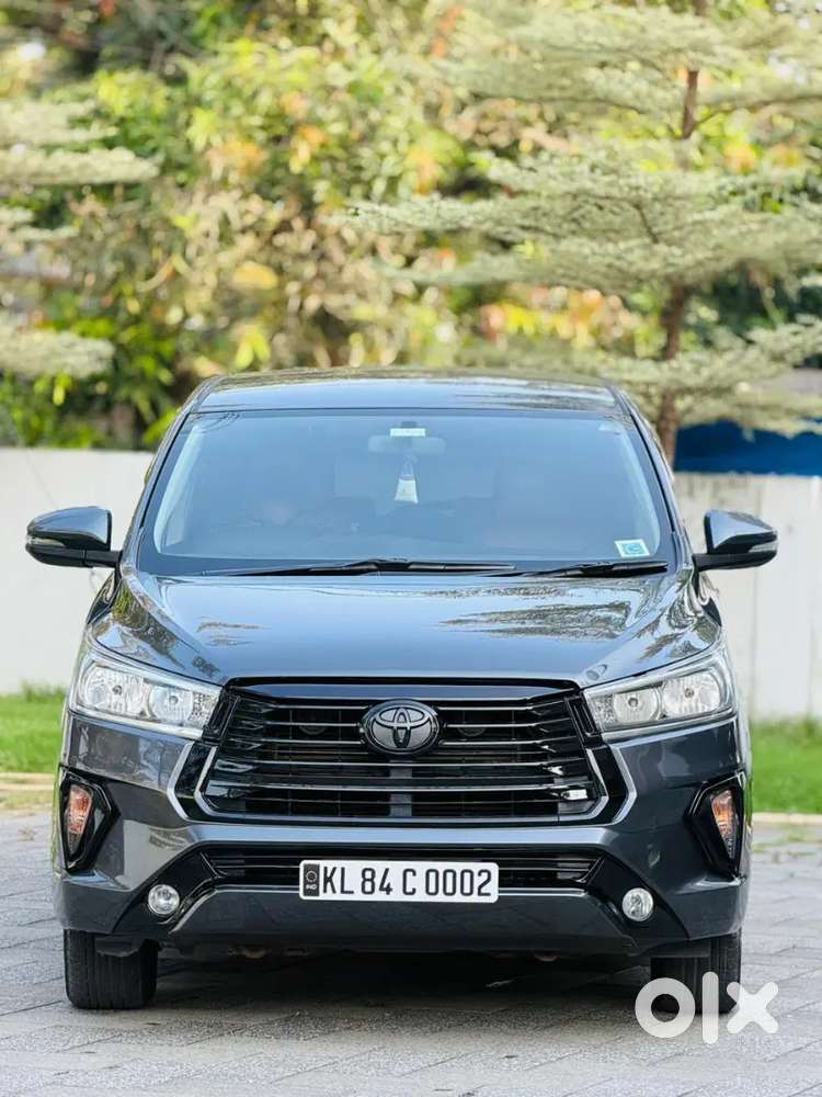 Toyota Innova Crysta 2.8 Gx Plus Automatic  2018  Showroom Service