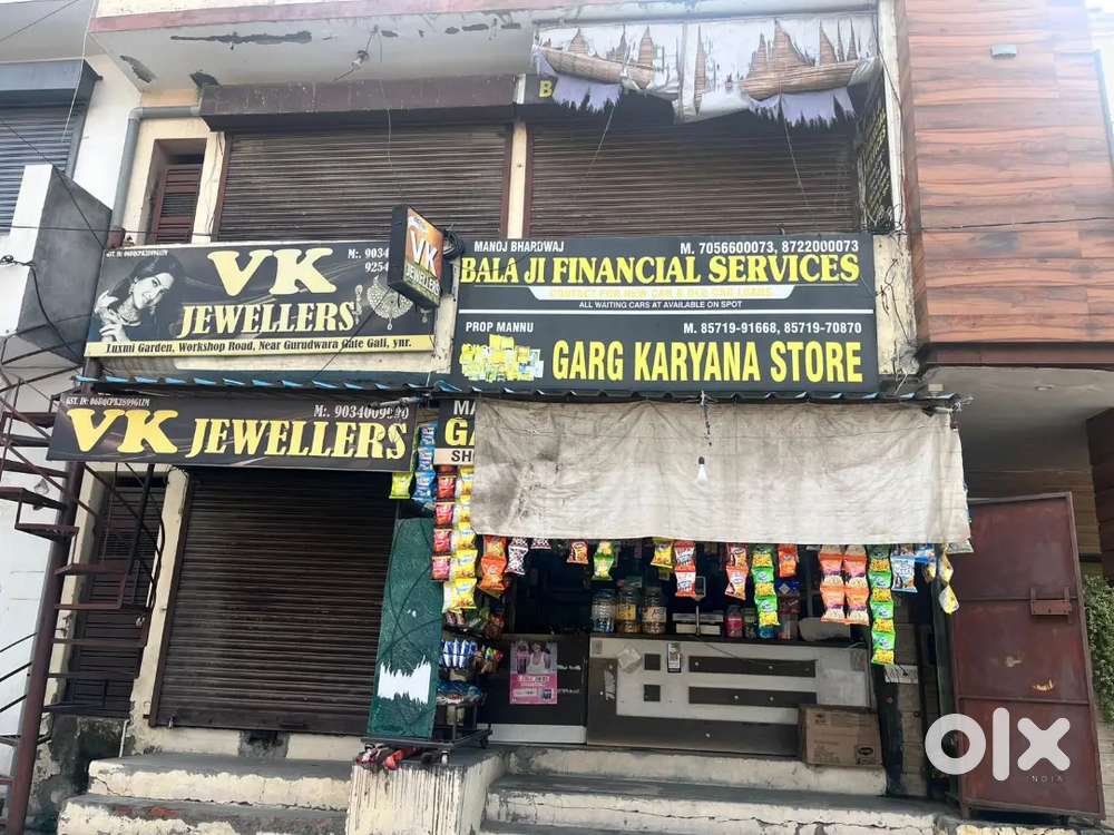 SHOP FOR RENT ON MAIN LOCATION