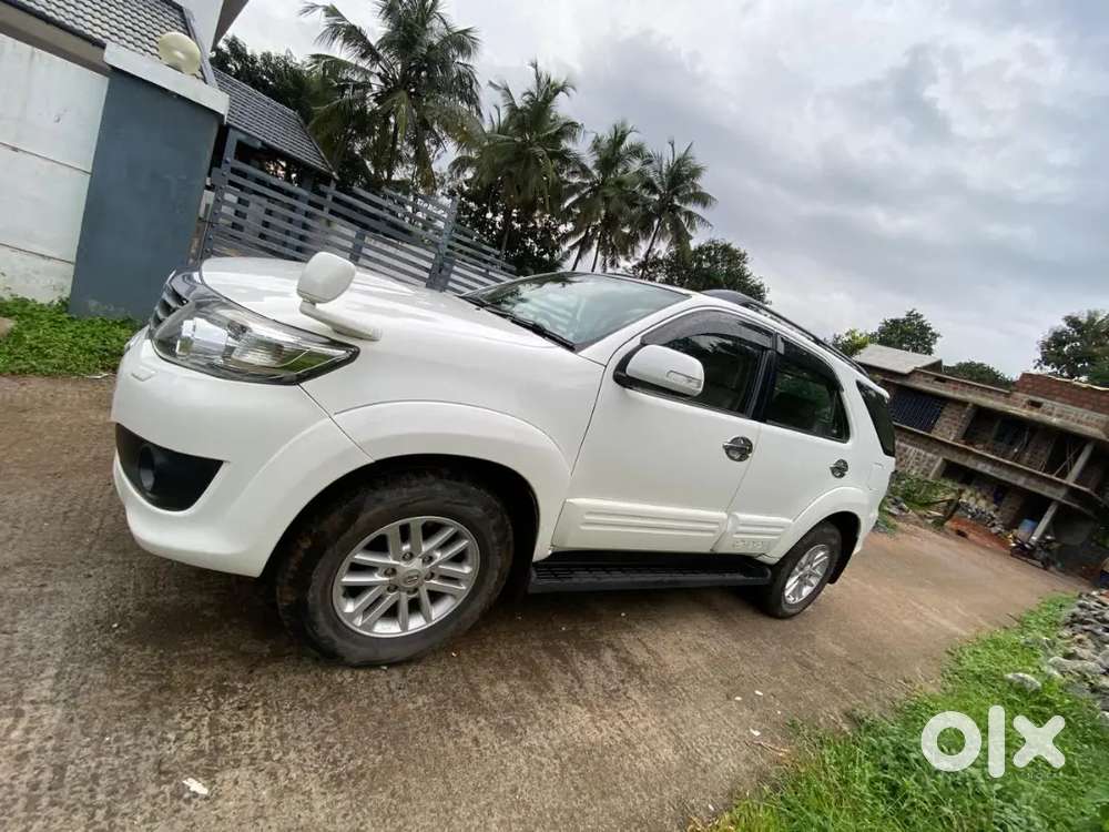 Toyota Fortuner 2012 4x2 Automatic