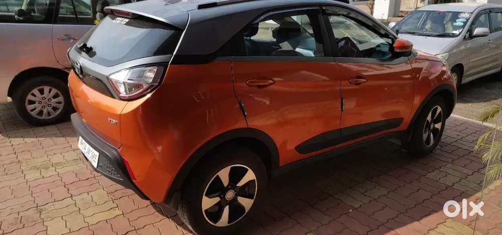 Tata Nexon Diesel Auto One Hand Driven