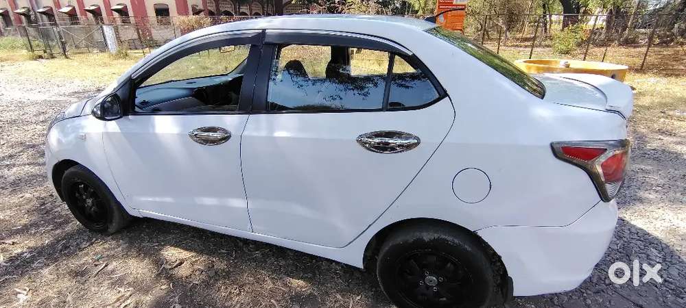 Hyundai Xcent 2015 Diesel 124890 Km Driven