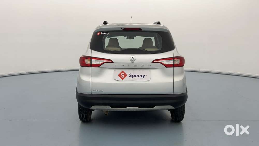 Renault Triber Rxt, 2022, Petrol