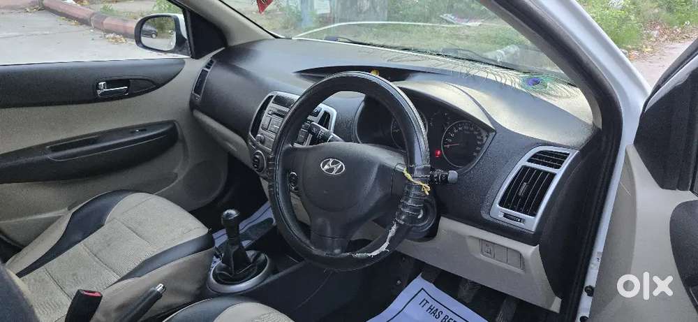 I20 Petrol 53000 Km (hyundai Original Company Record You Can Check)