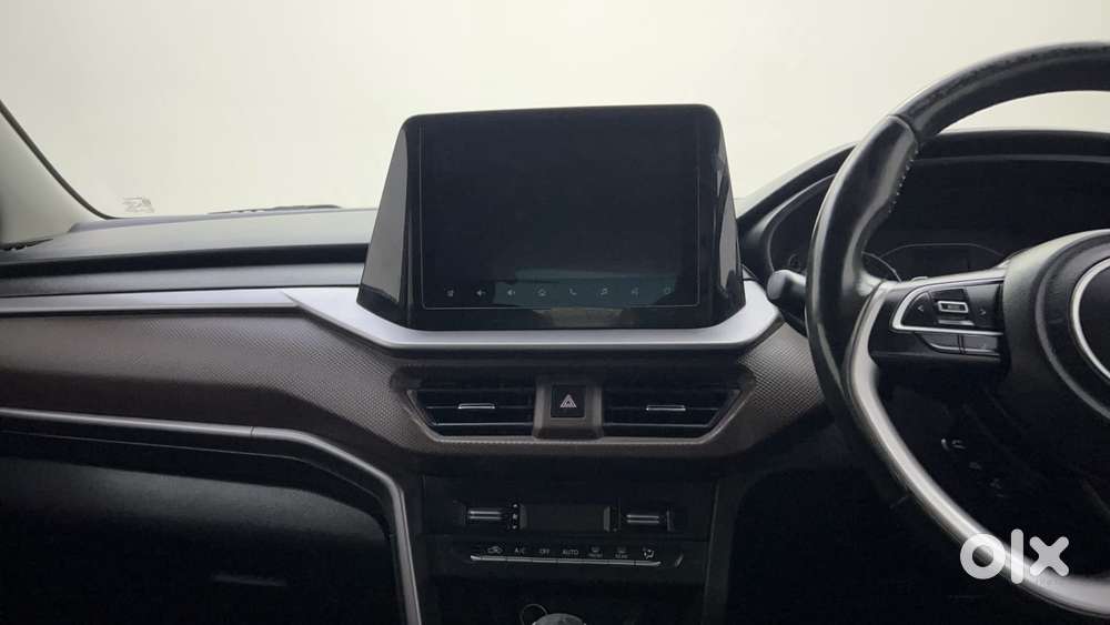 Maruti Suzuki Brezza Zxi Plus At, 2022, Petrol