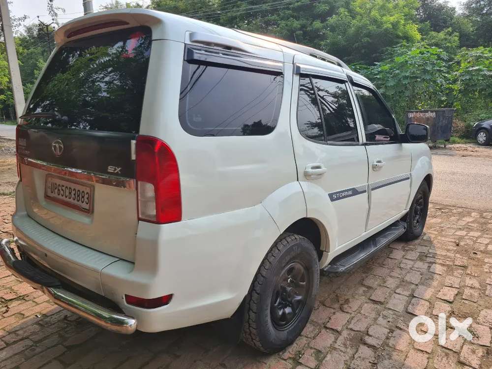 Tata Safari Storme 2015 Diesel Well Maintained
