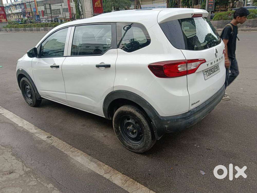 Renault Triber 1.0 Rxe, 2023, Petrol