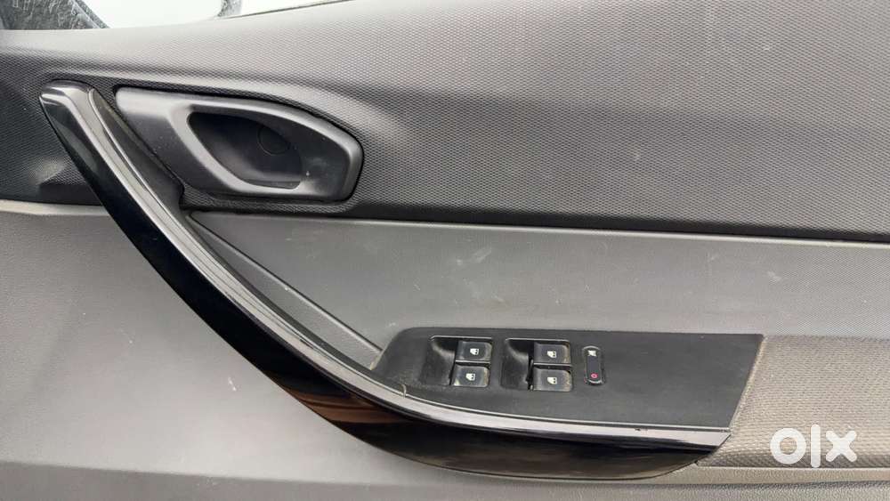 Tata Tigor 1.2 Revotron Xt, 2017, Petrol