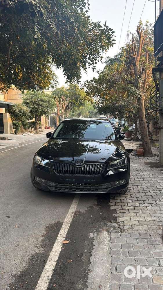 Skoda Superb 2020  2.0 Tdi L&k  Diesel  Black  Top Model