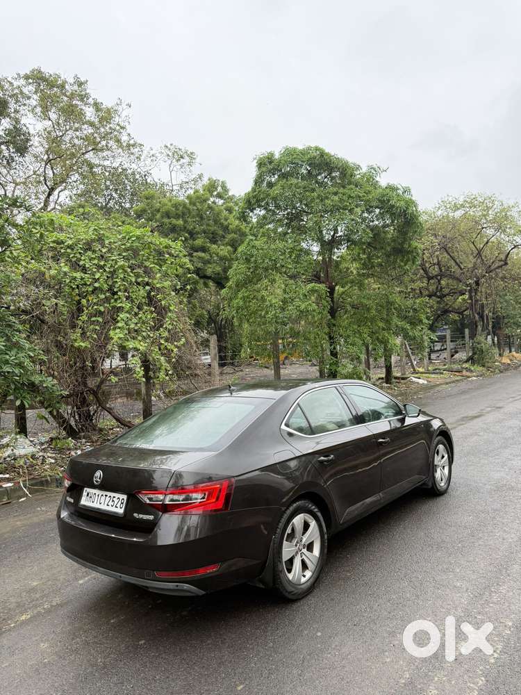Skoda Superb Style 1.8 Tsi At, 2017, Petrol