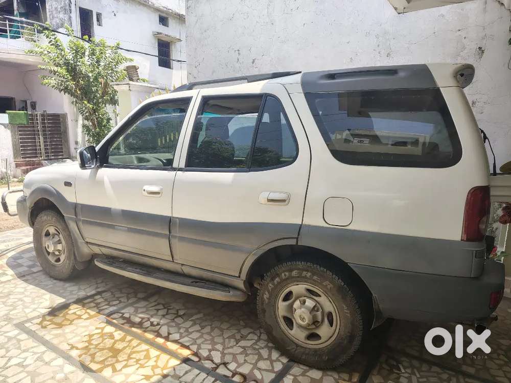 Tata Safari 2012