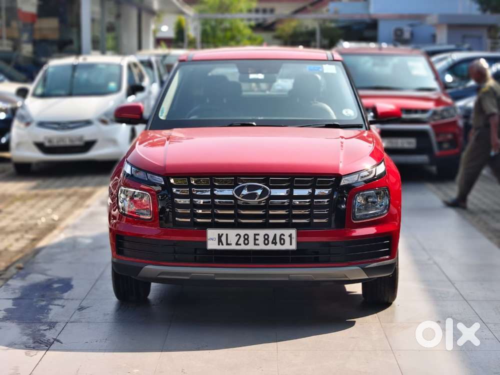 Hyundai Venue E, 2022, Petrol