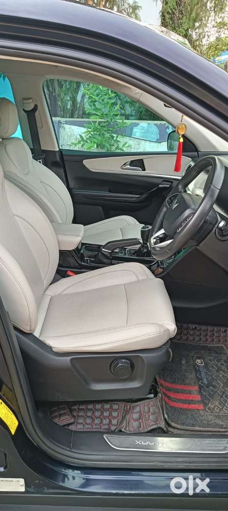 Mahindra Xuv700 2.2 Ax 7 Diesel Mt Luxury Pack Str, 2023, Diesel