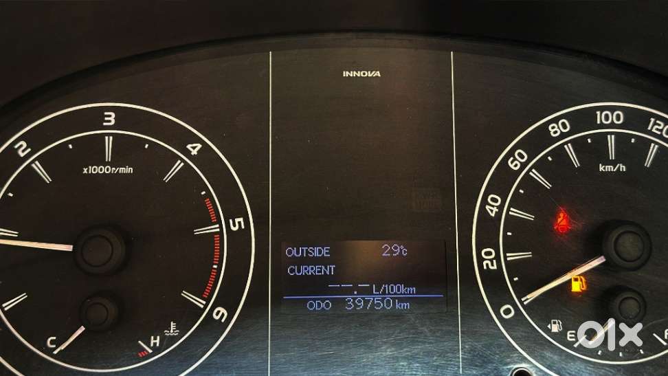 Toyota Innova Crysta 2.4 G Mt 7 Str, 2021, Diesel