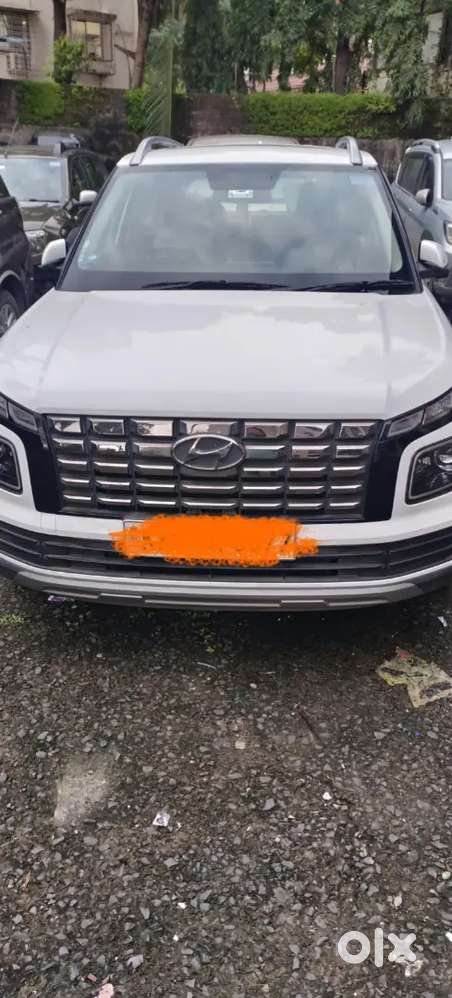 Hyundai Venue S(o) Plus 2025 Petrol 8400 Km Driven