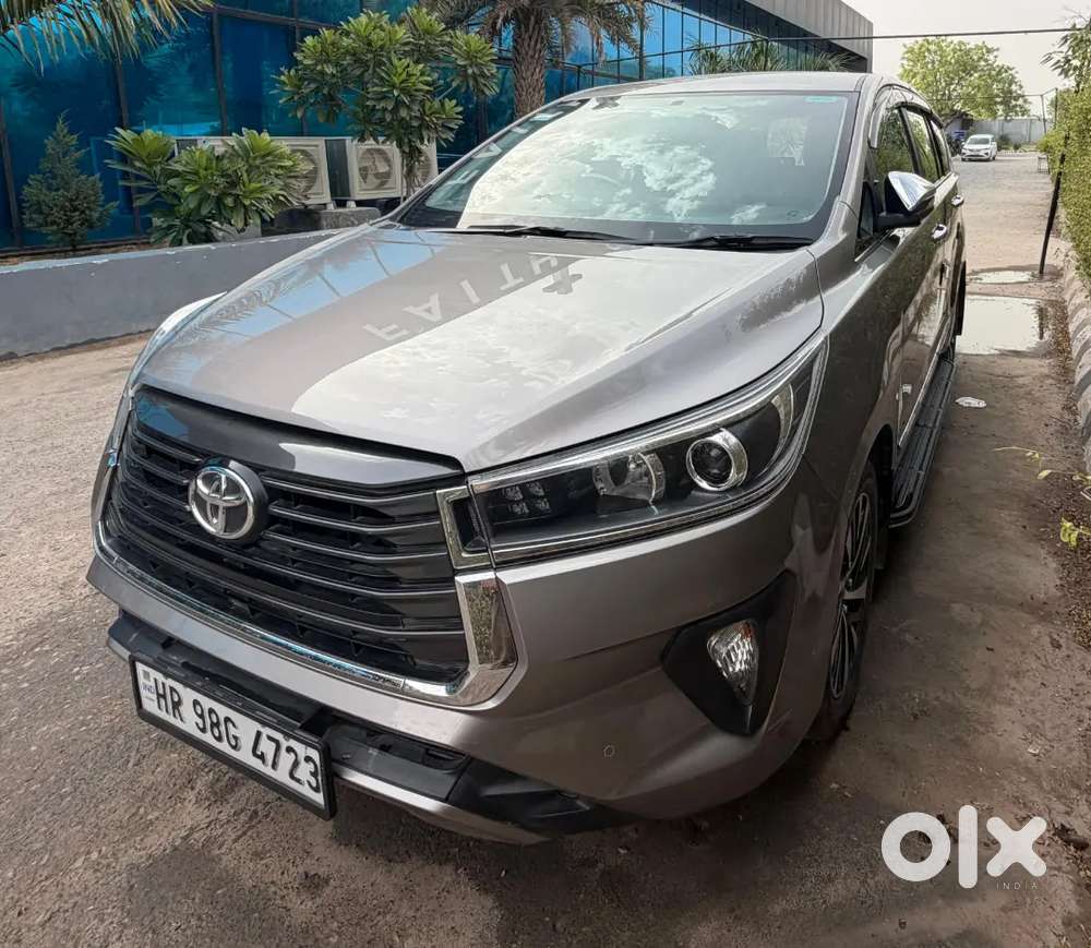 Toyota Innova Crysta 2022 Petrol Well Maintained