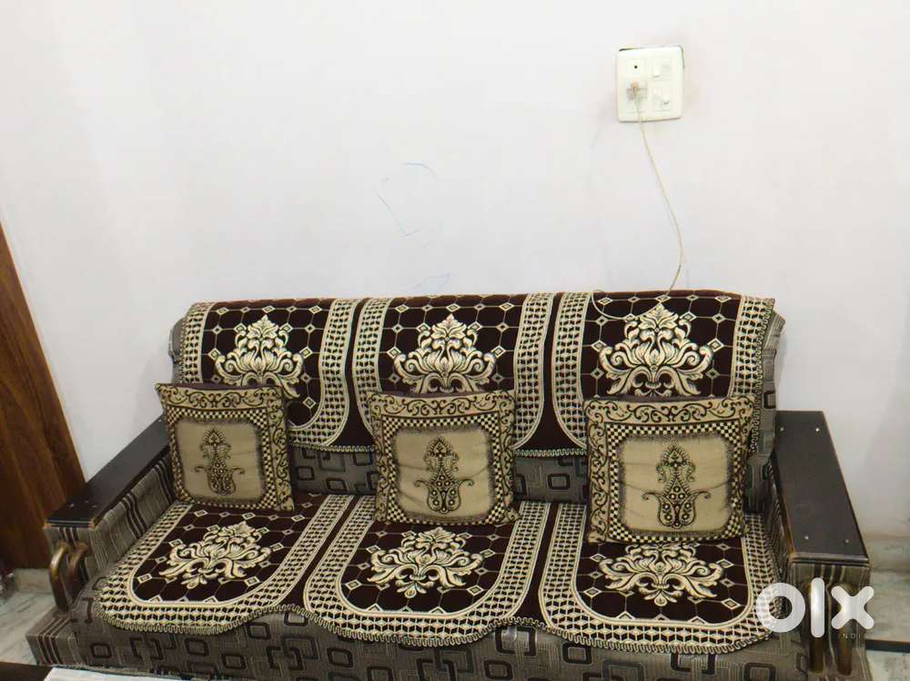 5 SEATER SOFA