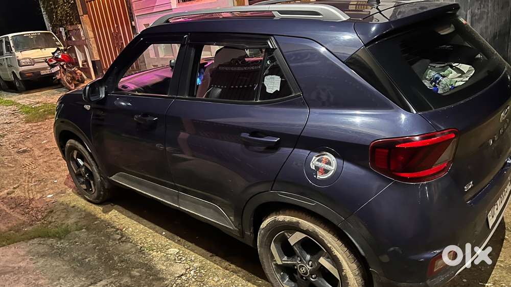 Hyundai Venue Petrol Manual 2021