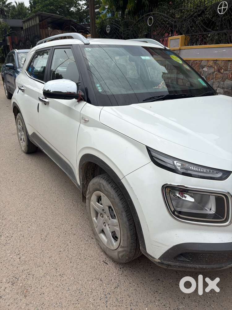 Hyundai Venue S 1.2 Petrol &ndash; 2021 Model | Excellent Condition