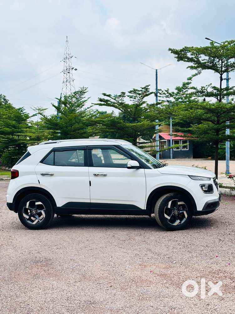 Hyundai Venue 2019 Petrol Well Maintained