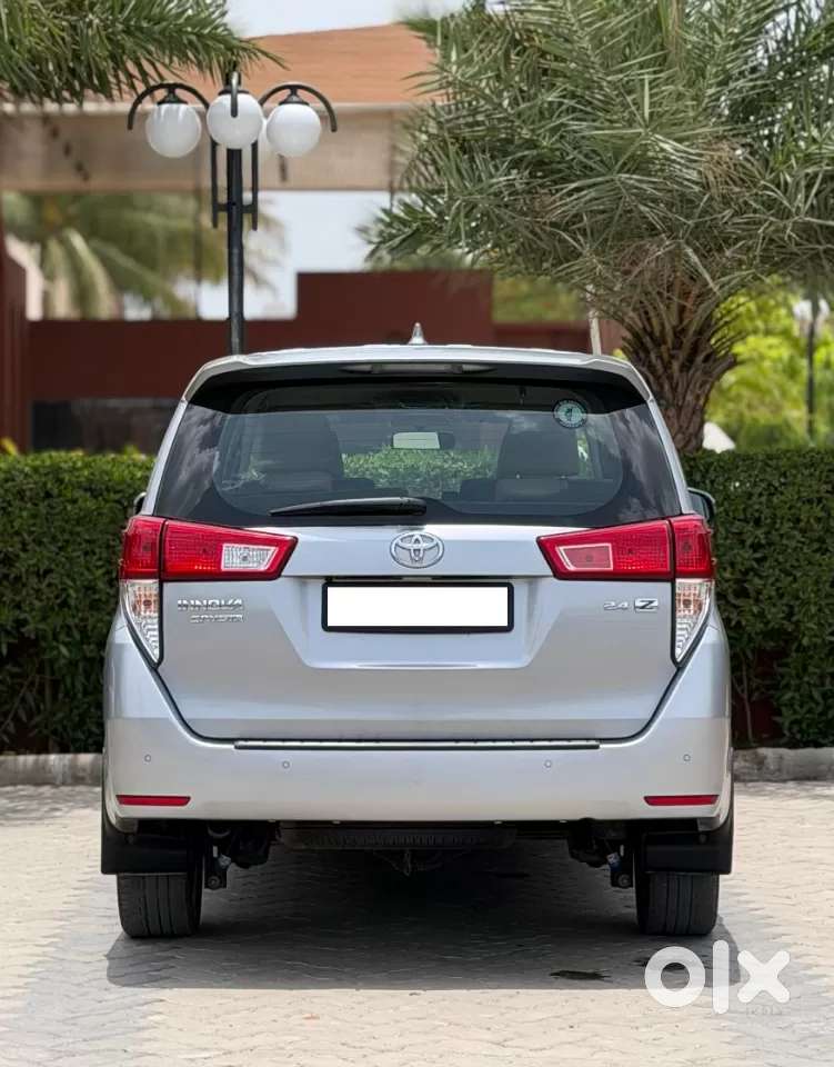 Toyota Innova Crysta, 2025, Diesel