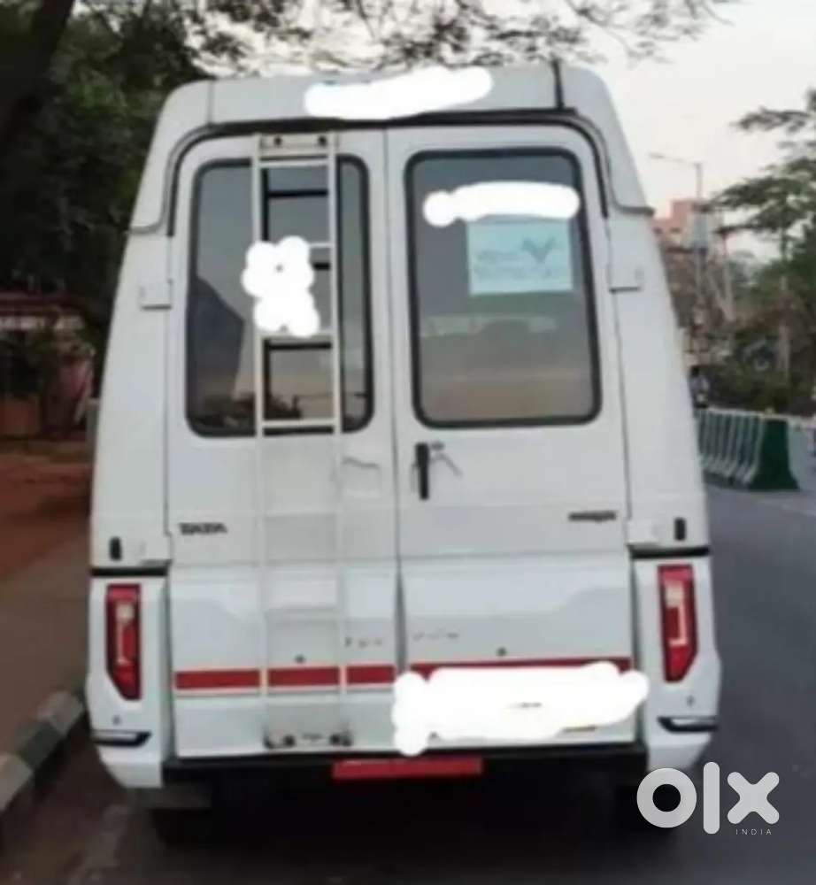 Tata Winger Deluxe 2022 With 9+1seater