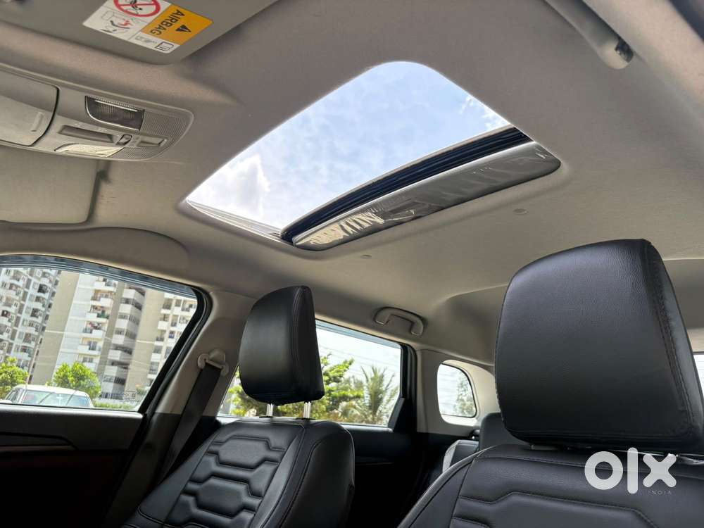 Maruti Suzuki Brezza 1.5 Zxi Plus At Smart Hybrid Dual Tone, 2023, P..