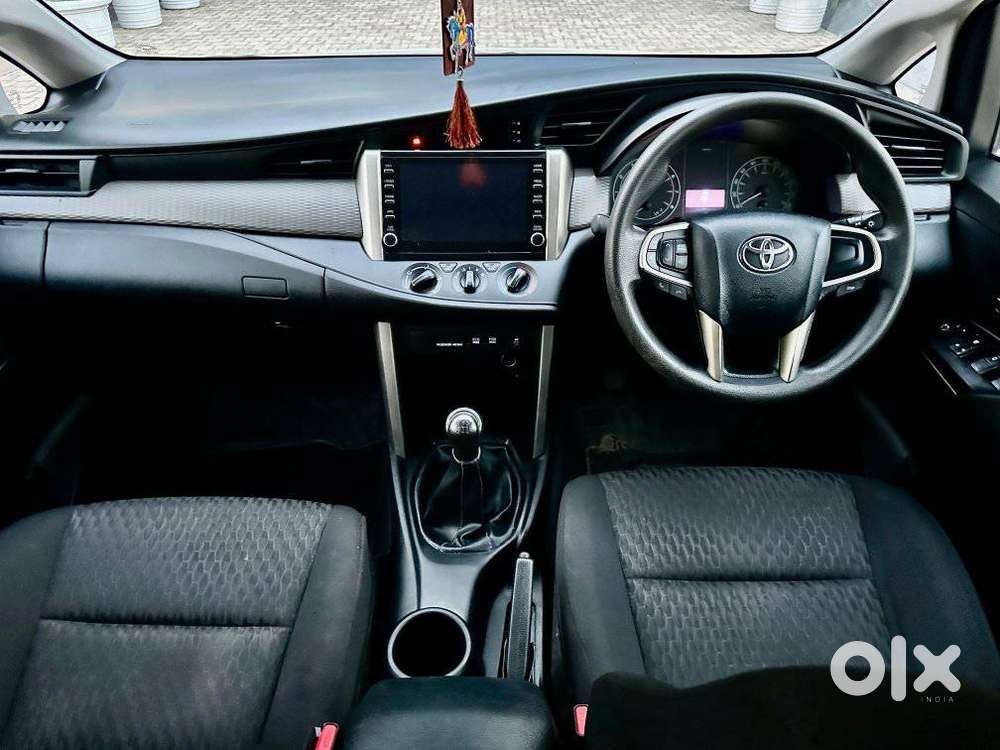 Toyota Innova Crysta 2.7 Gx Mt, 2023, Petrol