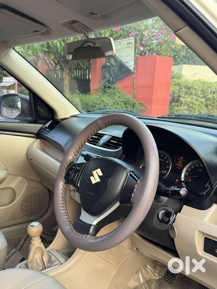 Maruti Suzuki Swift Dzire 1.2 Zxi Bsiv, 2012, Petrol