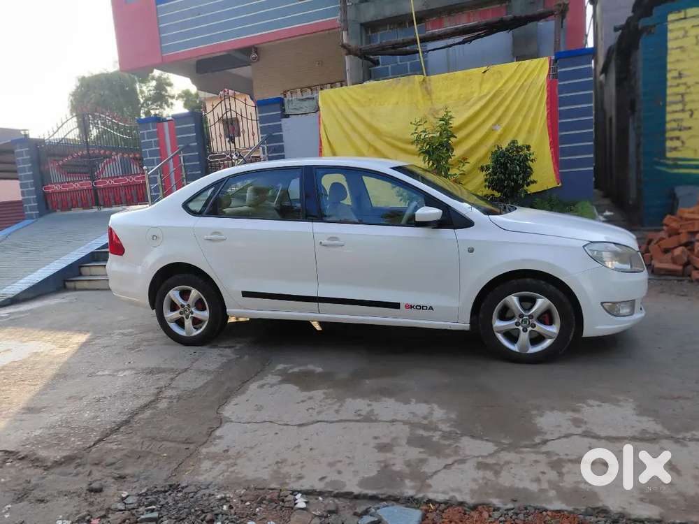 Skoda Rapid 2012 Diesel 106000 Km Driven