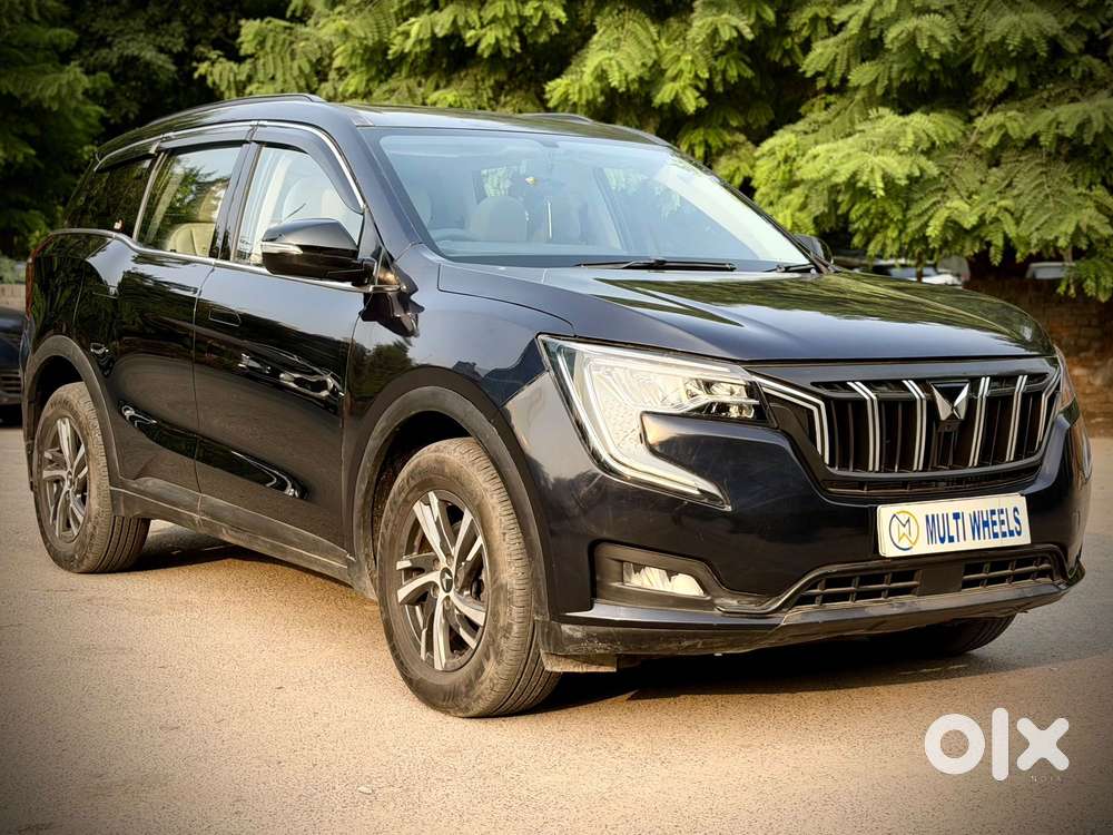 Mahindra Xuv700 2.0 Ax 7 Petrol At Str, 2023, Petrol