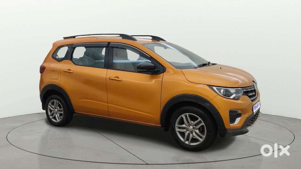 Renault Triber Rxz, 2022, Petrol